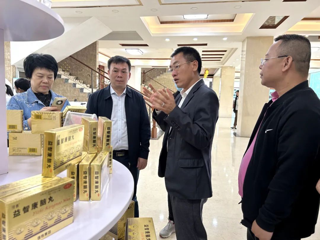 農工黨梧州市委會(huì )一行到集團參觀(guān)交流