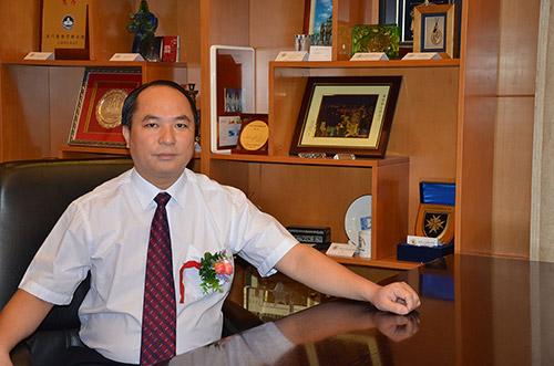 集團董事長(cháng)李浪輝先生簡(jiǎn)介