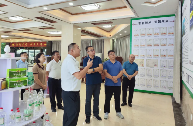  梧州市人大常委會(huì )副主任宋彤宇一行蒞臨集團調研指導 